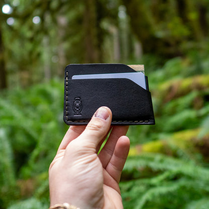 Minimalistic Rustler Horizontal in Black Leather by Dark Forest